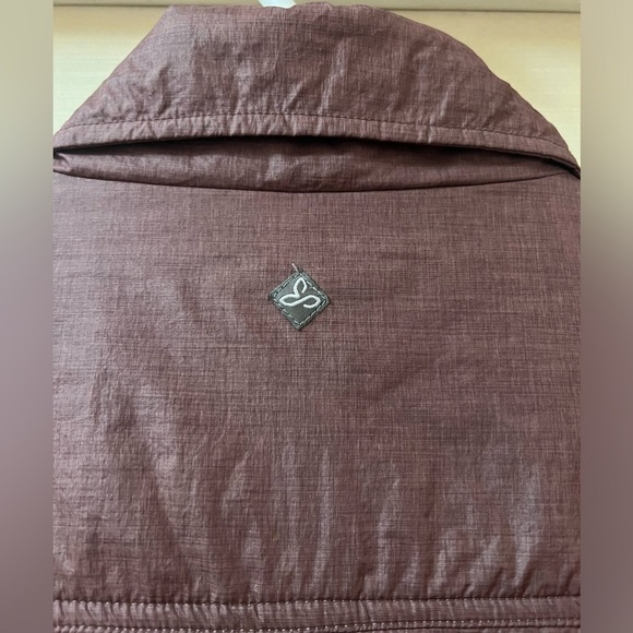 ⚫️ BOGO Prana Women’s lightweight purple winter coat size medium. - Picture 8 of 9